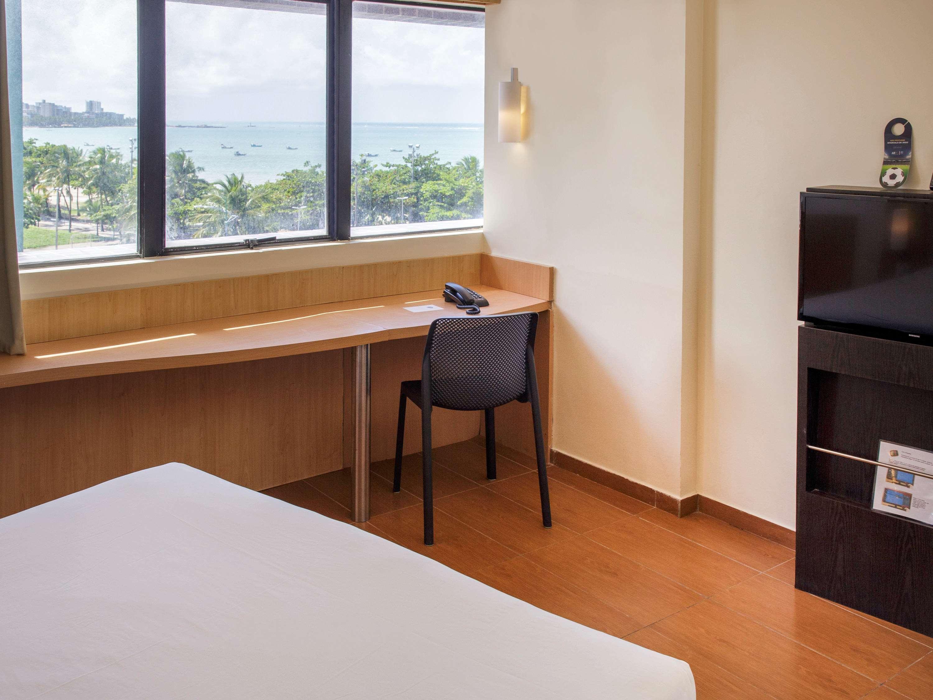 Ibis Maceio Pajucara Hotel Exterior photo