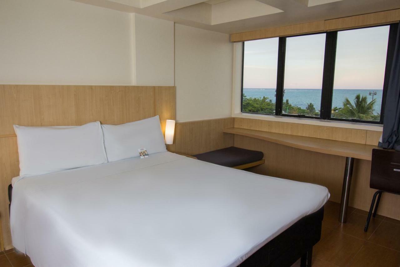 Ibis Maceio Pajucara Hotel Exterior photo